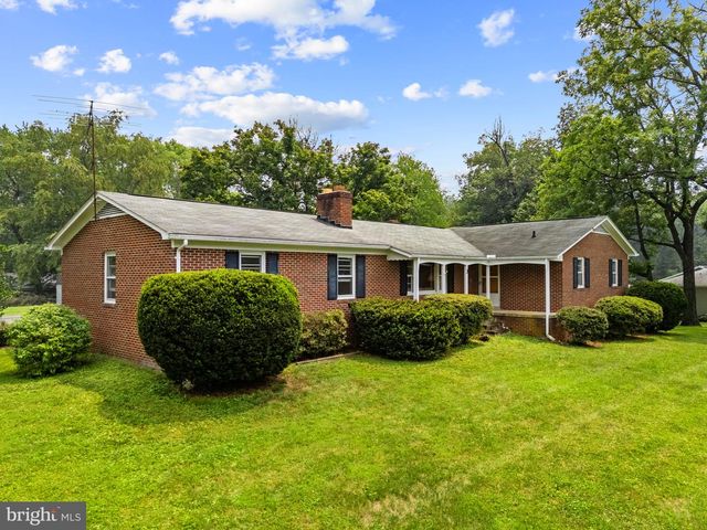 3 S HUGHES ST, Hamilton, VA 20158