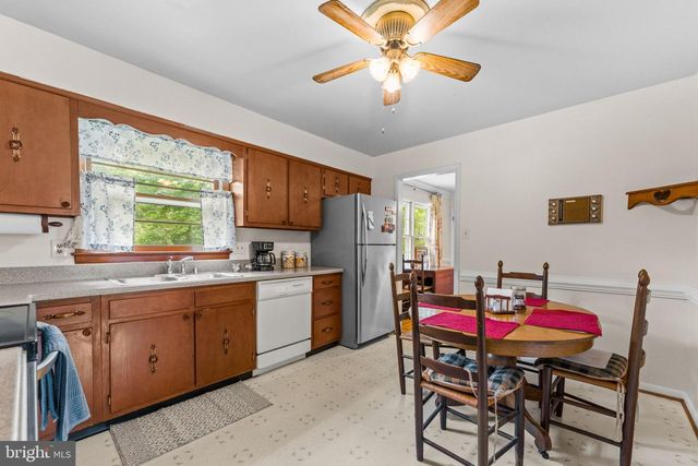 3 S HUGHES ST, Hamilton, VA 20158