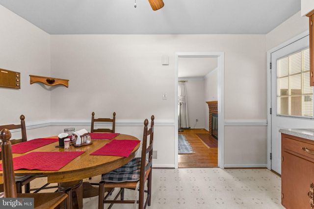 3 S HUGHES ST, Hamilton, VA 20158