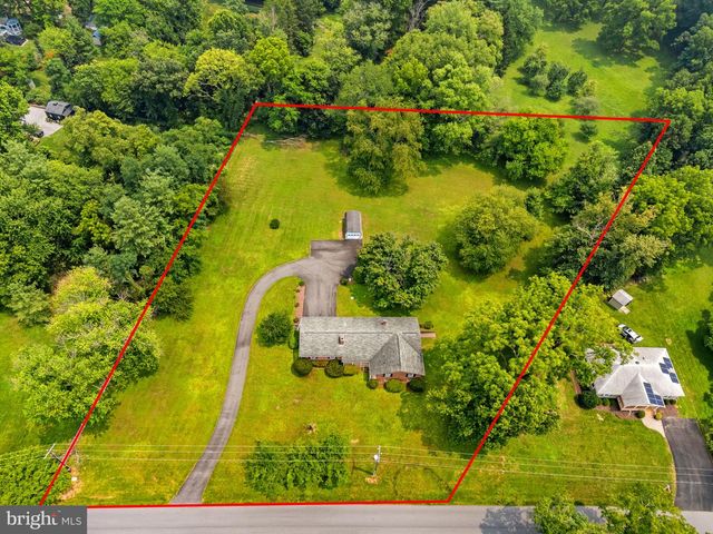 3 S HUGHES ST, Hamilton, VA 20158