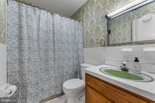 3 S HUGHES ST, Hamilton, VA 20158