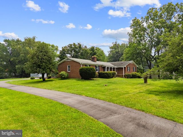 3 S HUGHES ST, Hamilton, VA 20158