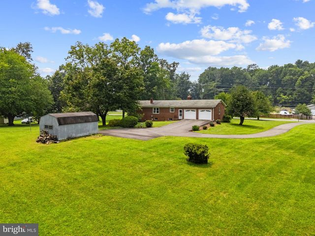 3 S HUGHES ST, Hamilton, VA 20158