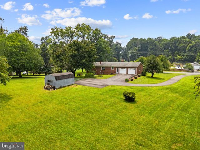 3 S HUGHES ST, Hamilton, VA 20158