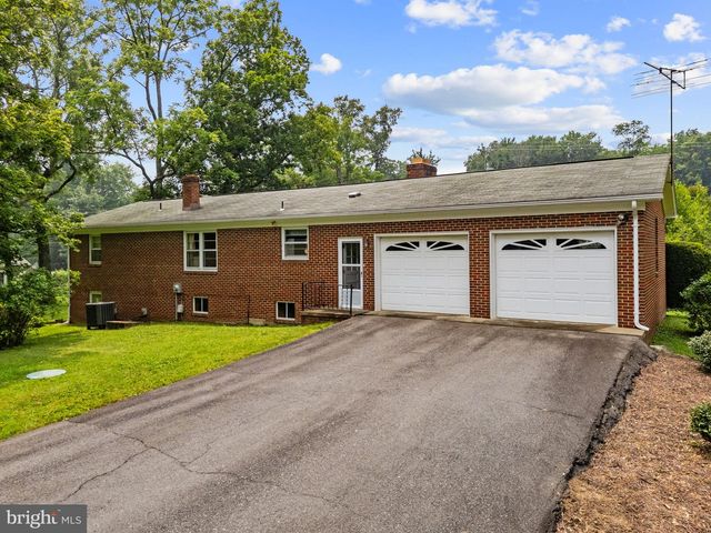 3 S HUGHES ST, Hamilton, VA 20158