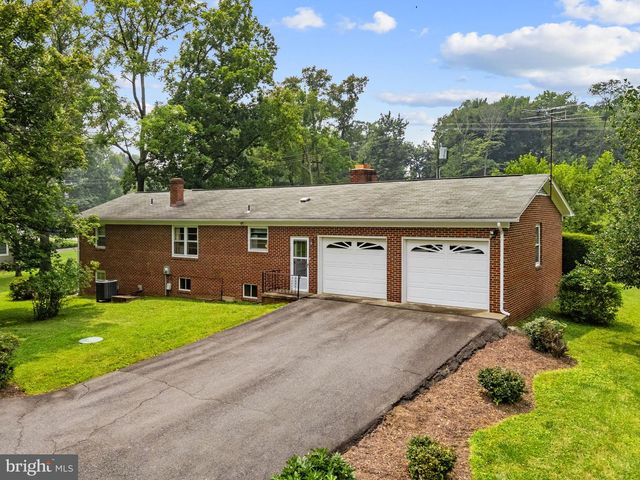 3 S HUGHES ST, Hamilton, VA 20158