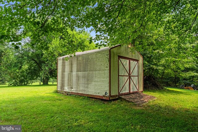 3 S HUGHES ST, Hamilton, VA 20158