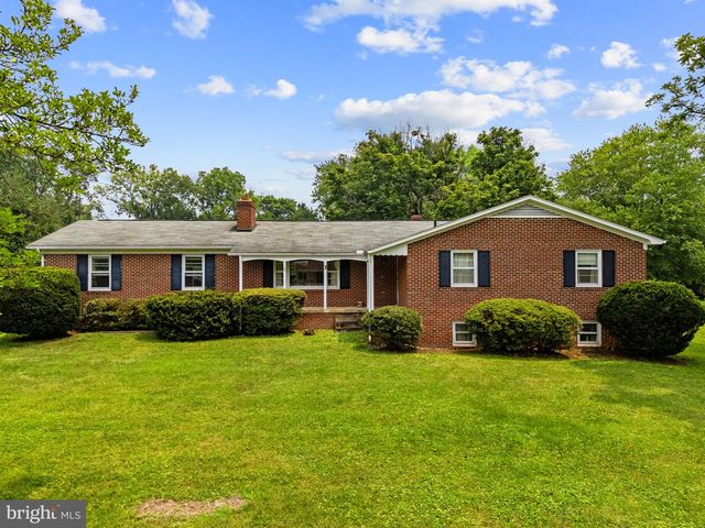 3 S HUGHES ST, Hamilton, VA 20158