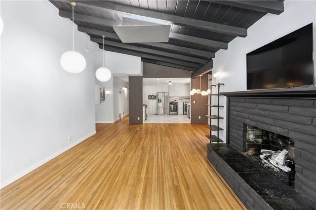 5650 Maynard, Los Angeles, CA 91367