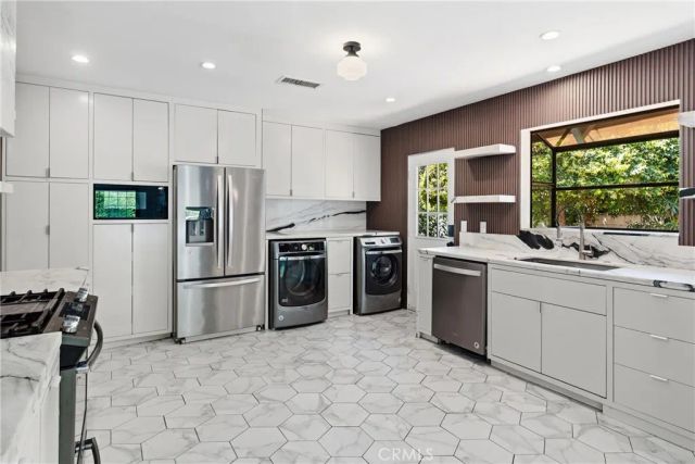 5650 Maynard, Los Angeles, CA 91367