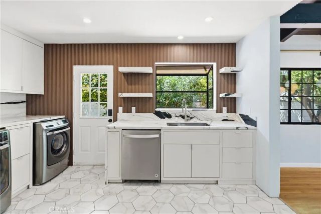5650 Maynard, Los Angeles, CA 91367
