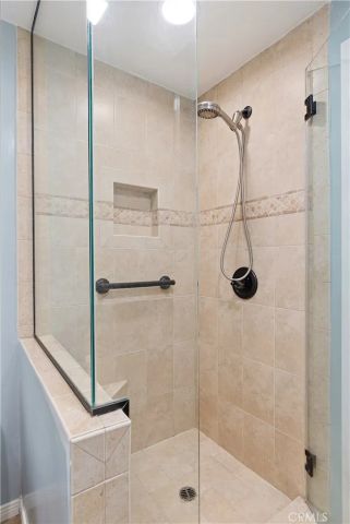 5650 Maynard, Los Angeles, CA 91367