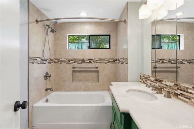 5650 Maynard, Los Angeles, CA 91367