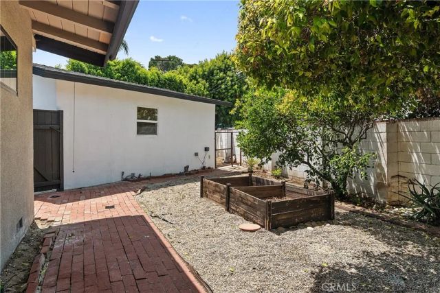 5650 Maynard, Los Angeles, CA 91367