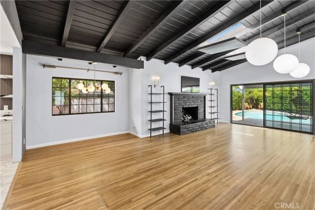 5650 Maynard, Los Angeles, CA 91367