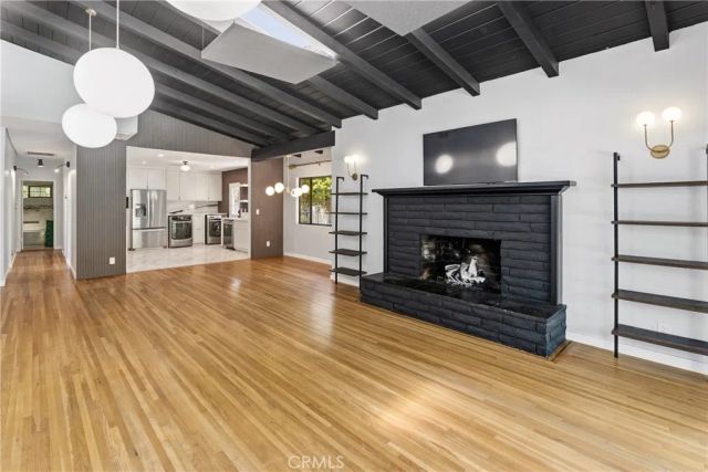 5650 Maynard, Los Angeles, CA 91367