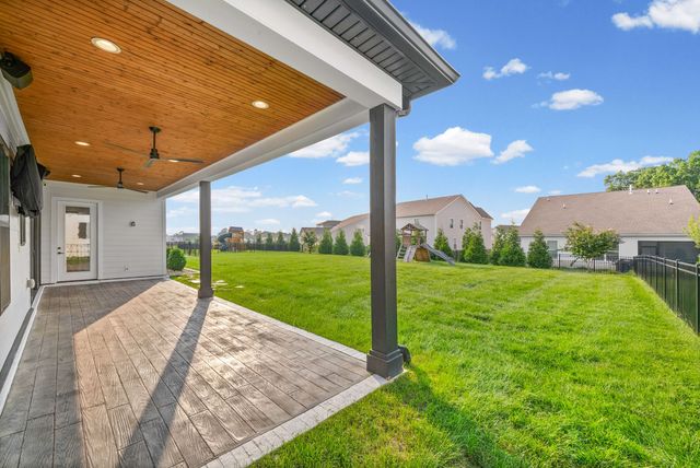 863 Shady Bluff Trail, Clarksville, TN 37043