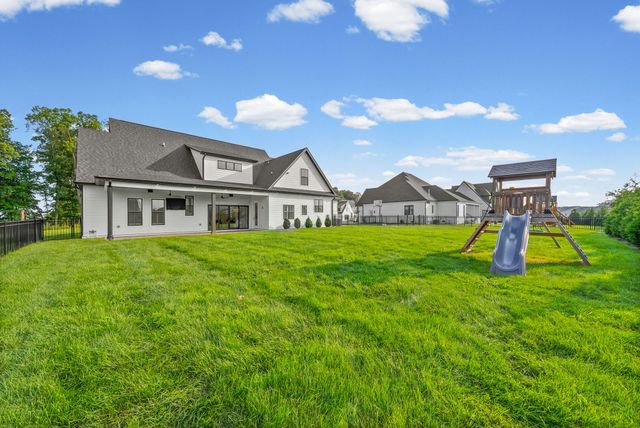 863 Shady Bluff Trail, Clarksville, TN 37043