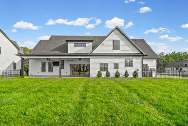 863 Shady Bluff Trail, Clarksville, TN 37043
