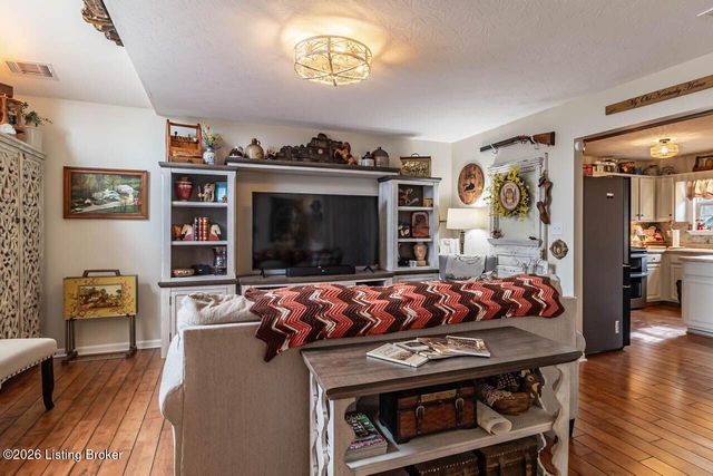 801 Justin Trail, Mt Washington, KY 40047