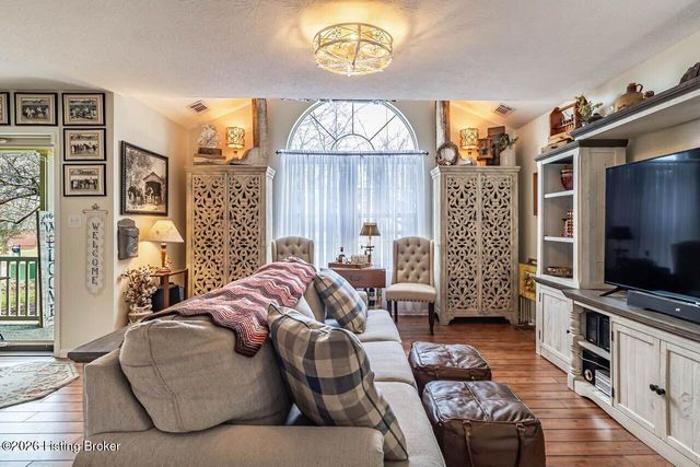 801 Justin Trail, Mt Washington, KY 40047