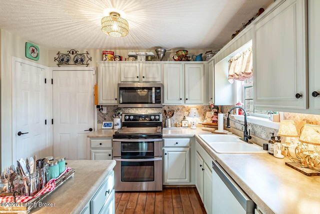 801 Justin Trail, Mt Washington, KY 40047