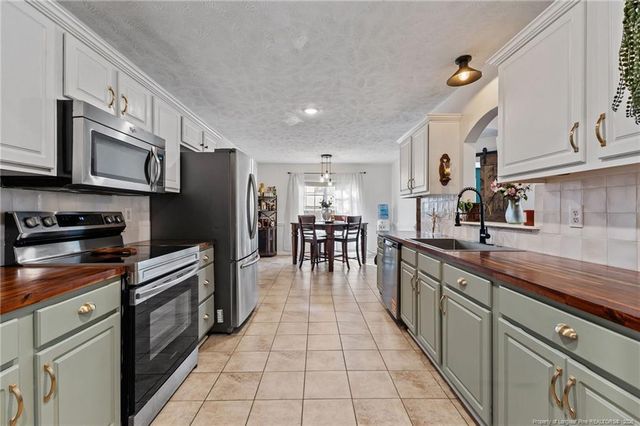 159 Whistling Pine Drive, Raeford, NC 28376