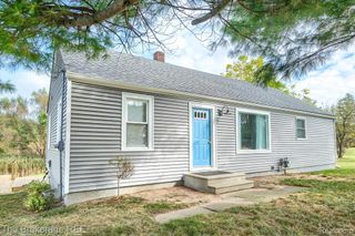 2061 E Grand Blanc Road, Grand Blanc, MI 48439