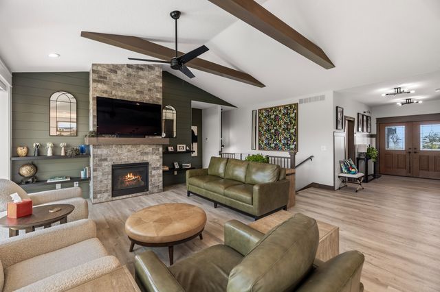 2310 Autumn Blaze Drive, Norwalk, IA 50211