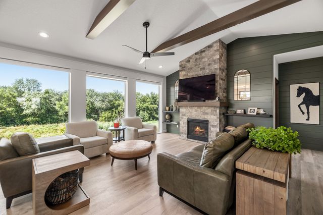 2310 Autumn Blaze Drive, Norwalk, IA 50211