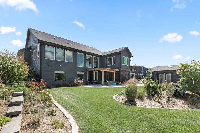 2310 Autumn Blaze Drive, Norwalk, IA 50211