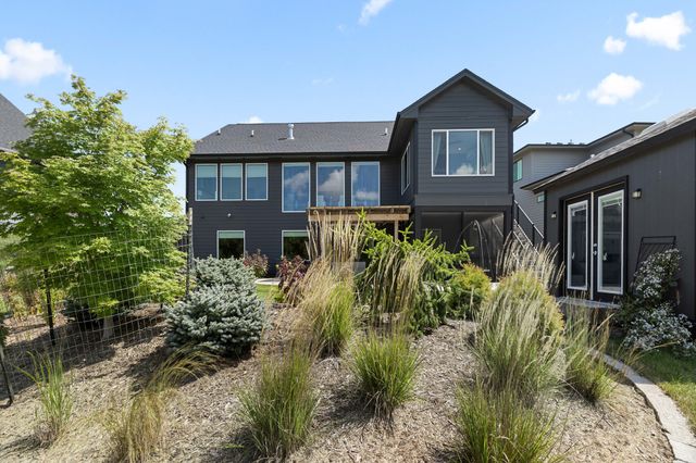 2310 Autumn Blaze Drive, Norwalk, IA 50211