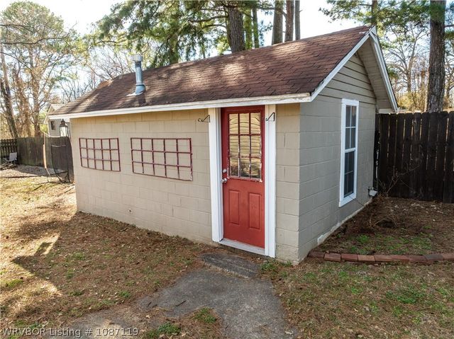 23 Crape Myrtle, Van Buren, AR 72956