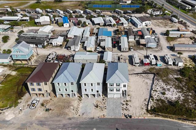 216 Clipper Dr, Pensacola, FL 32507