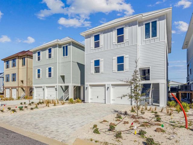 216 Clipper Dr, Pensacola, FL 32507