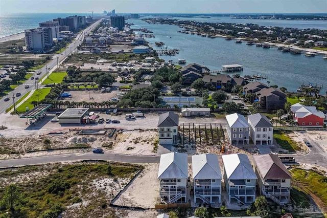 216 Clipper Dr, Pensacola, FL 32507