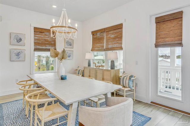 216 Clipper Dr, Pensacola, FL 32507