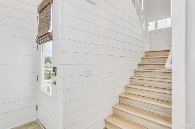 216 Clipper Dr, Pensacola, FL 32507