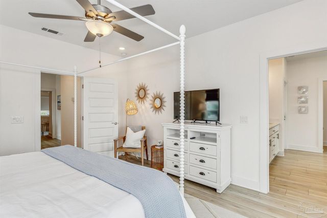 216 Clipper Dr, Pensacola, FL 32507