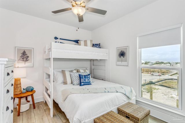 216 Clipper Dr, Pensacola, FL 32507