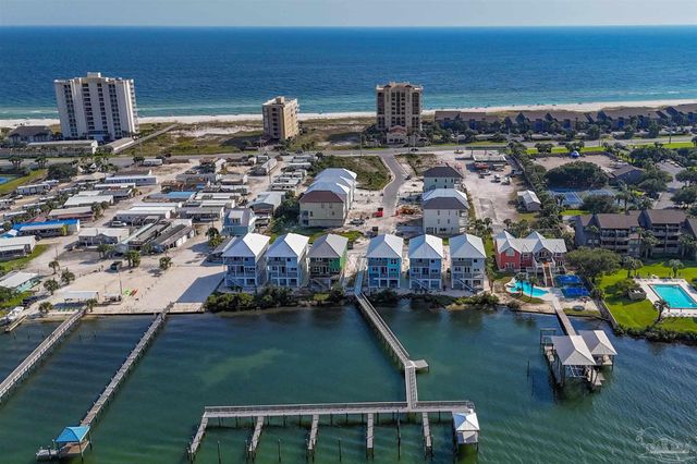 216 Clipper Dr, Pensacola, FL 32507