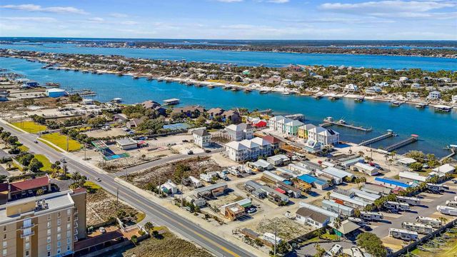 216 Clipper Dr, Pensacola, FL 32507