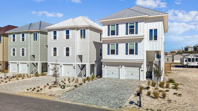 216 Clipper Dr, Pensacola, FL 32507