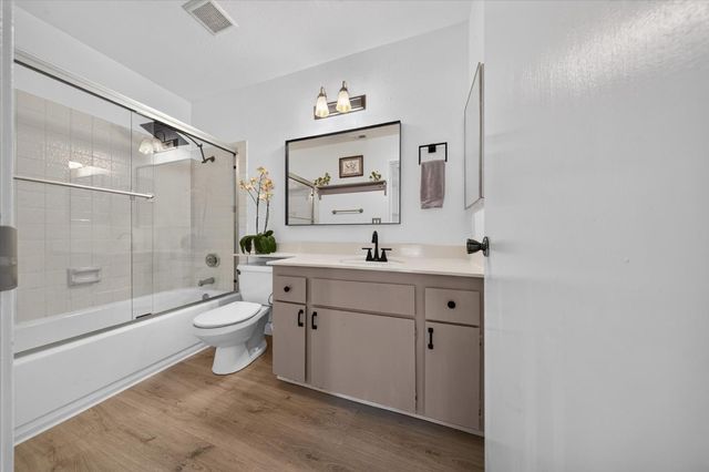 6 Datoro Ct, Sacramento, CA 95833