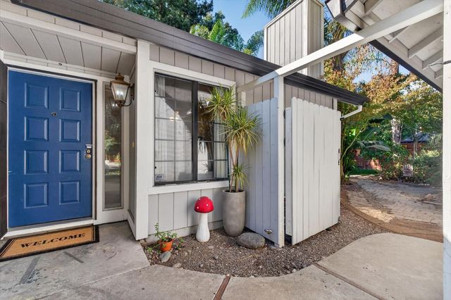 6 Datoro Ct, Sacramento, CA 95833