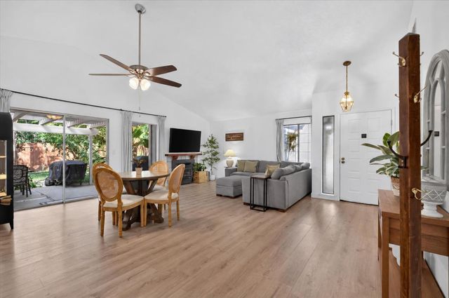 6 Datoro Ct, Sacramento, CA 95833
