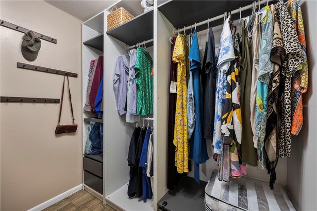 513 QUEENS LOOP N, Lakeland, FL 33803