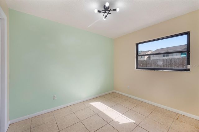 513 QUEENS LOOP N, Lakeland, FL 33803