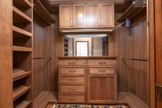 284 Selby Lane, Atherton, CA 94027