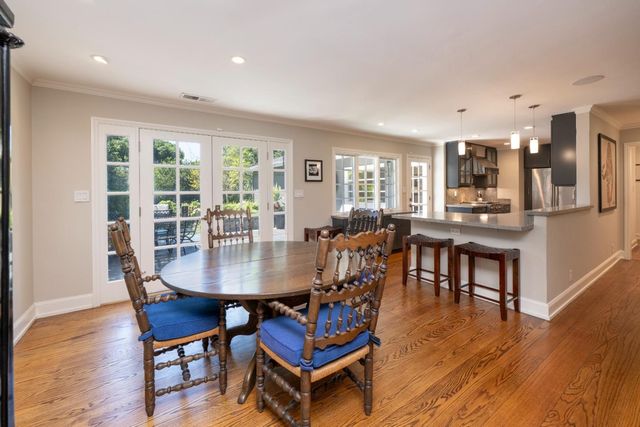 284 Selby Lane, Atherton, CA 94027